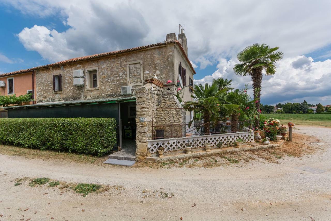 Apartments Mijat Novigrad Istria Eksteriør bilde