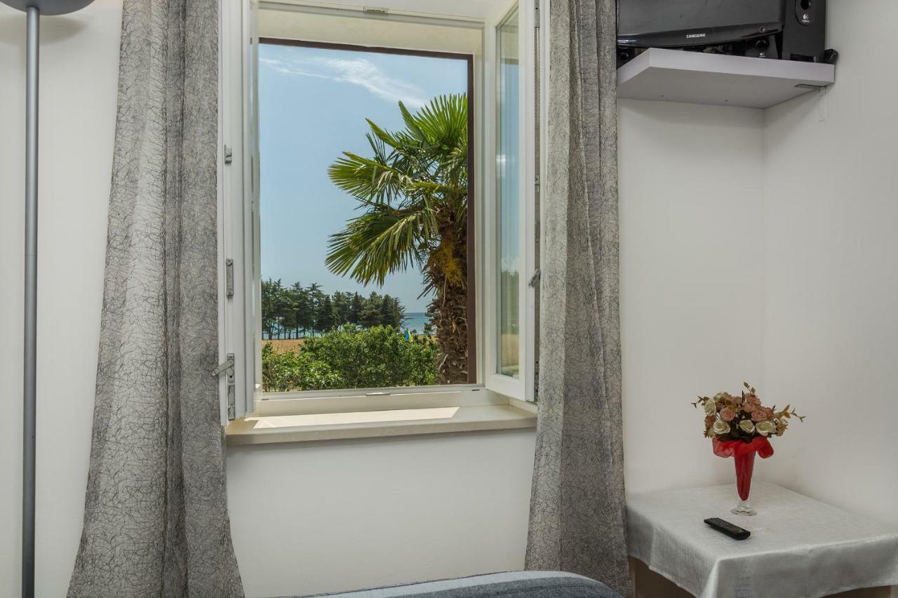 Apartments Mijat Novigrad Istria Eksteriør bilde